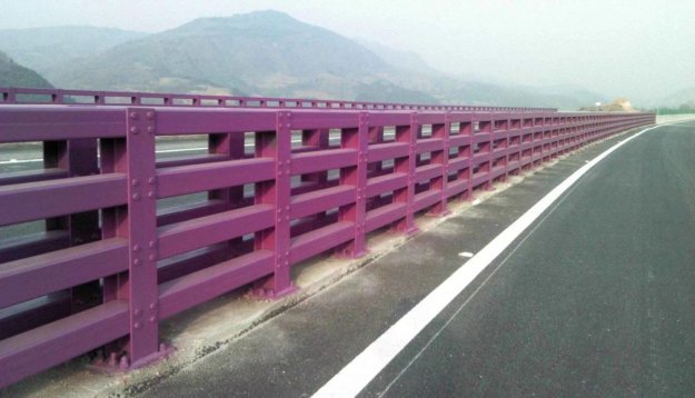 橋梁防撞護欄